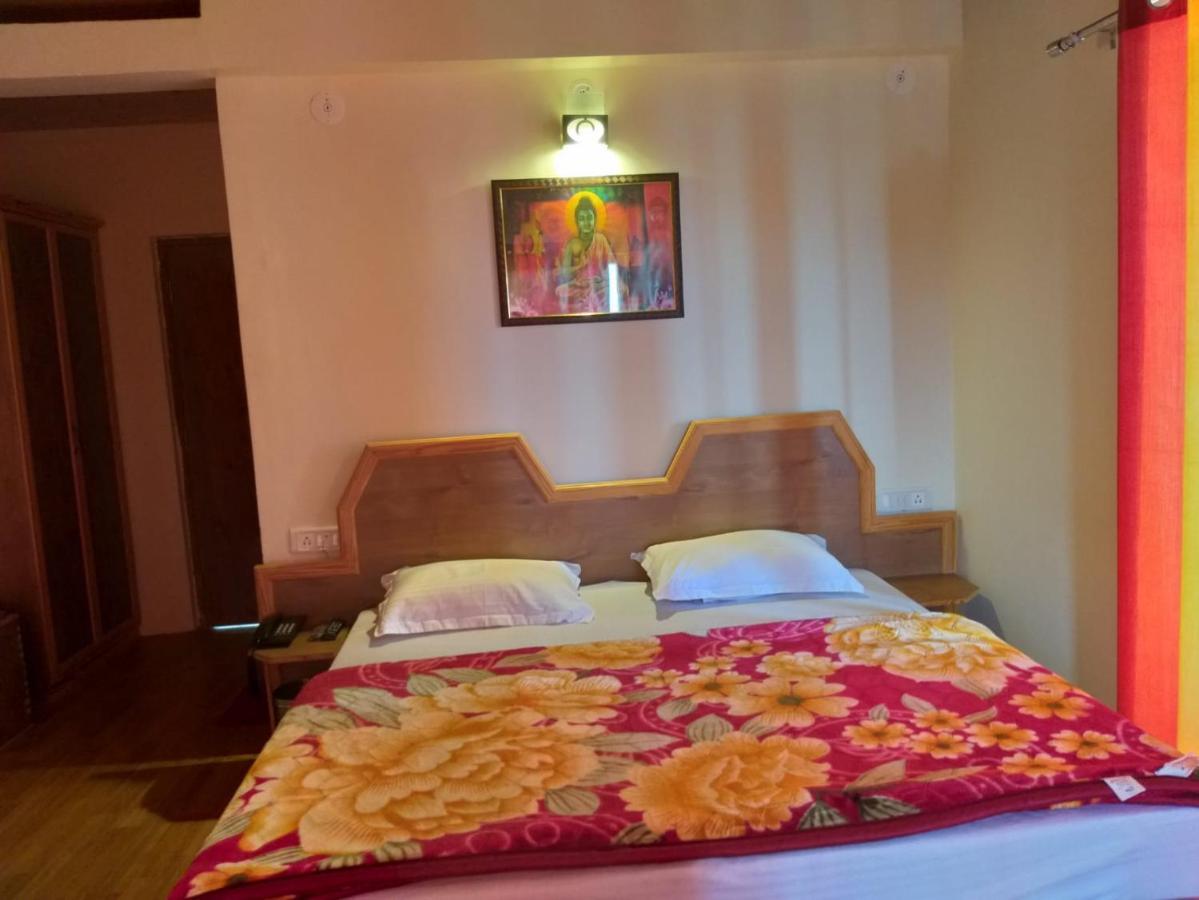 Elphinstone Inn Almora Kültér fotó