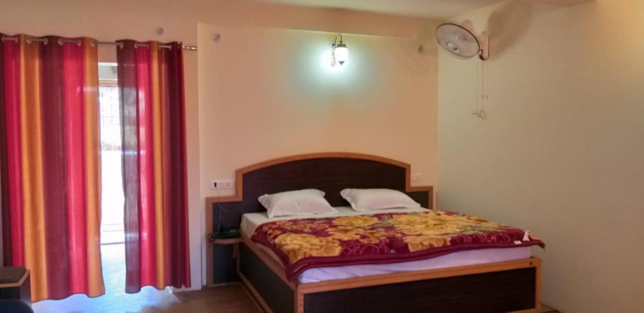Elphinstone Inn Almora Kültér fotó