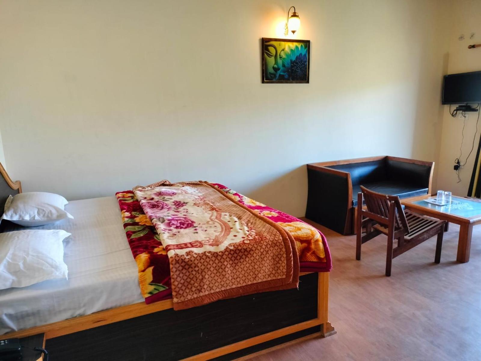 Elphinstone Inn Almora Kültér fotó