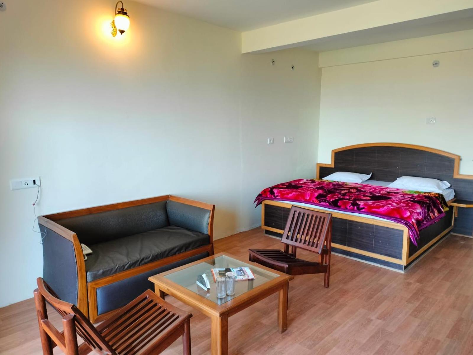 Elphinstone Inn Almora Kültér fotó