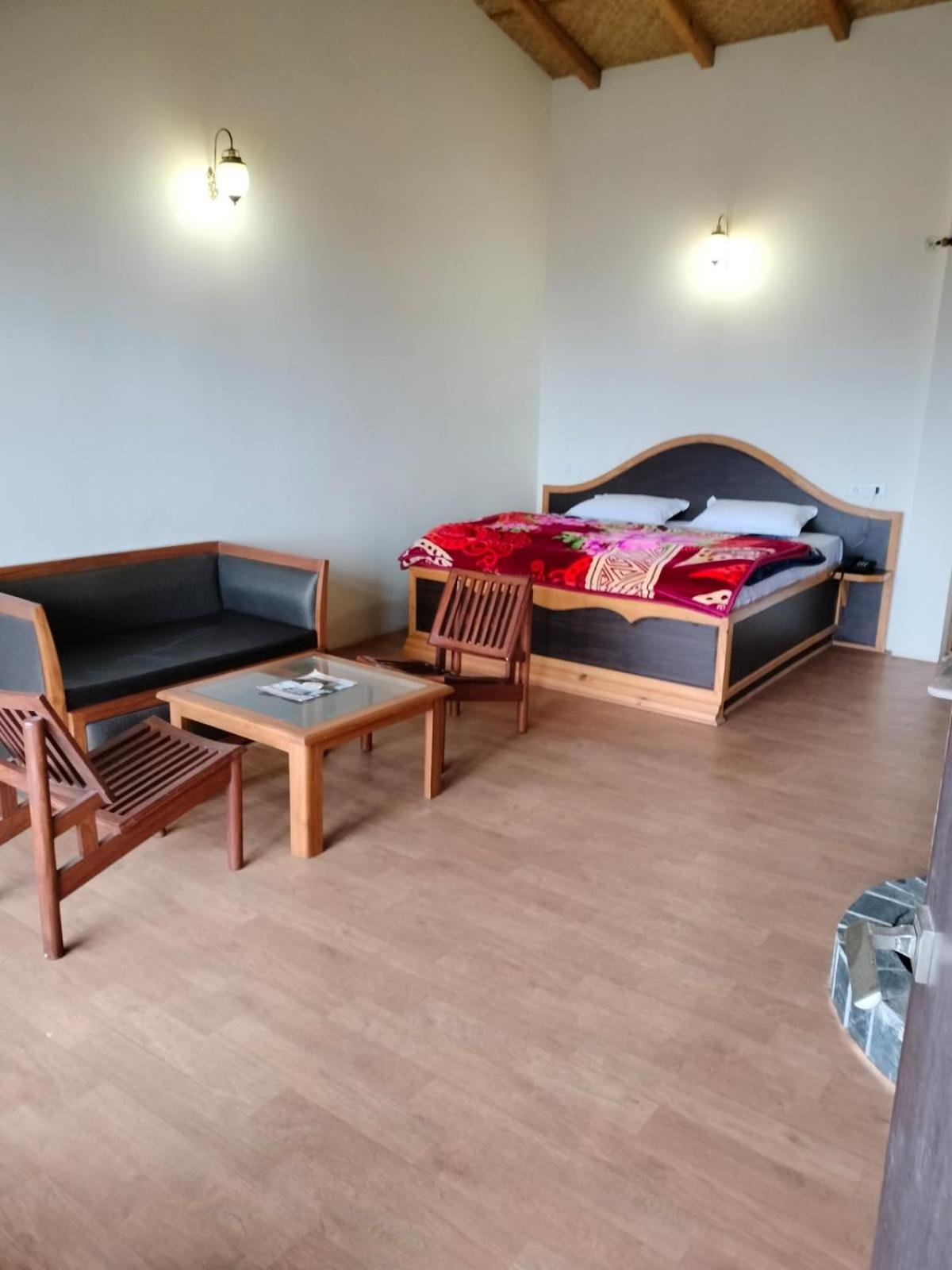 Elphinstone Inn Almora Kültér fotó