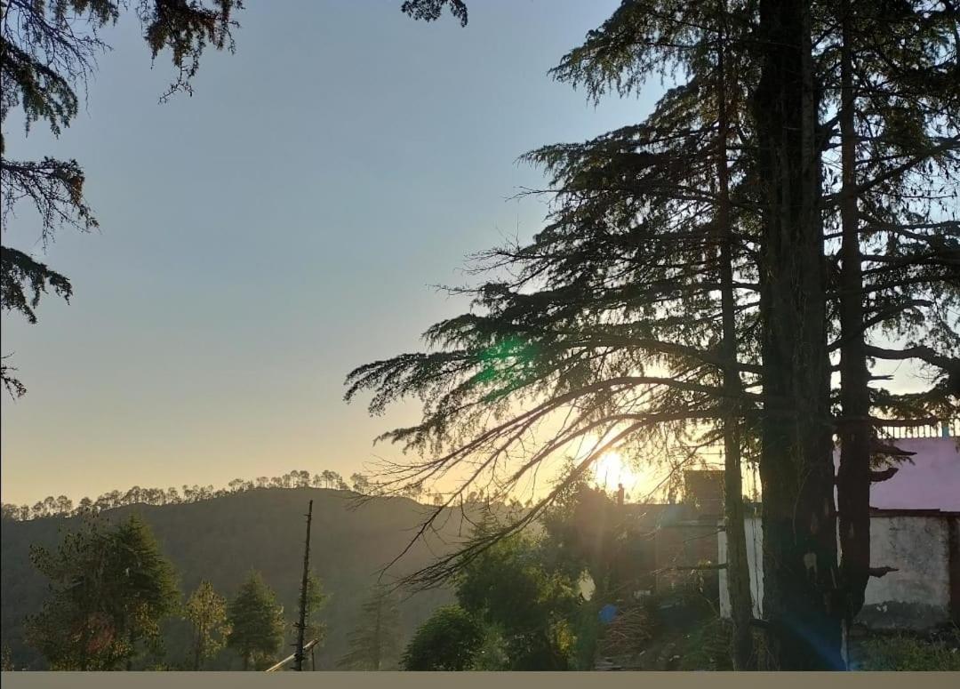 Elphinstone Inn Almora Kültér fotó