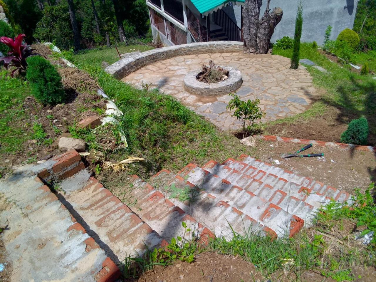 Elphinstone Inn Almora Kültér fotó
